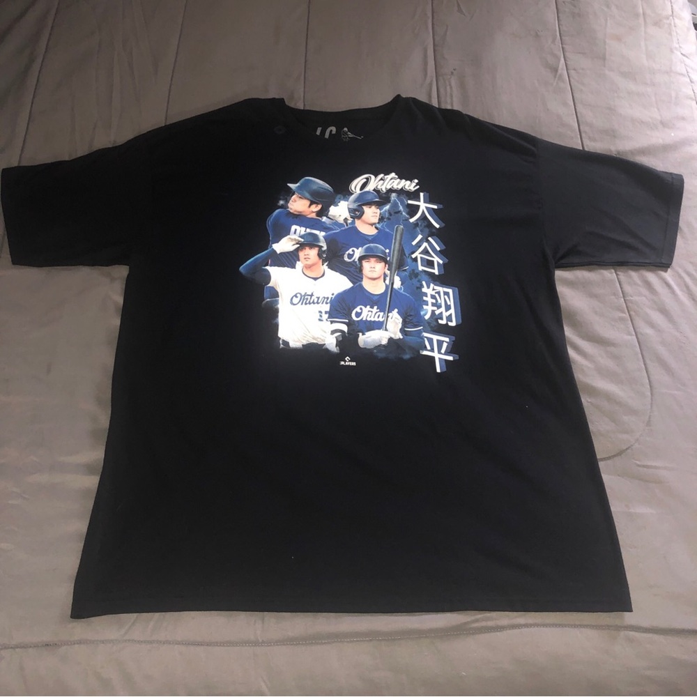 Black Short-Sleeve Graphic Baseball Player Tee